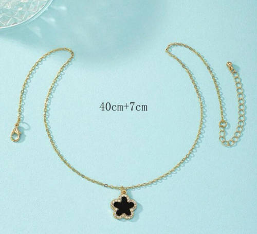 **Black November : 80% off Gorgeous diamante pendant necklace**