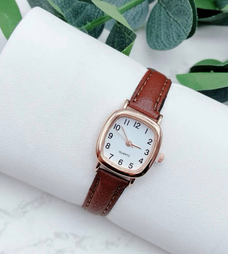 **Black November clearance Sale :  80% off gorgeous Leather watches**