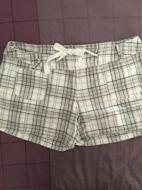 LADIES FASHION SALE  : STUNNING SHORTS