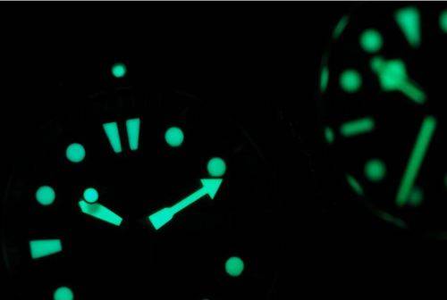 Seiko . Titanium. (Pilots Glow in the dark Luminous Dial)