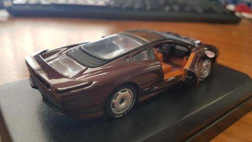 Jaguar XJ220 Brown Body