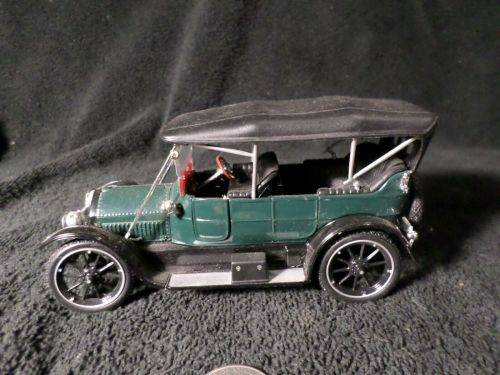 1913 Cadillac Touring Car