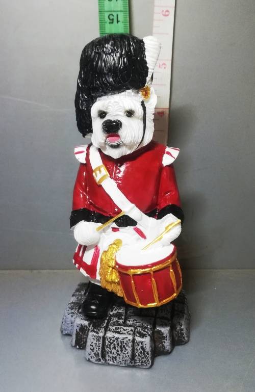 Scot`s Side Drummer Collectable Dog