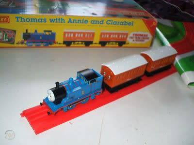 Thomas and Annie & Clarabel coaches clockwork trainset