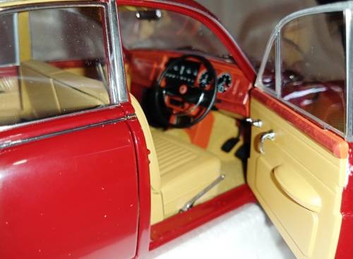 1967 Daimler 250 V8 RHD, Regency Maroon