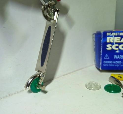 Mini Scooter Build it yourself Also a Key Chain.