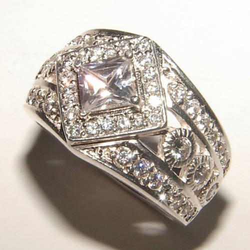 PURE PERFECTION! SOLID .925 STERLING SILVER RING WITH CREATED DIAMONDS!