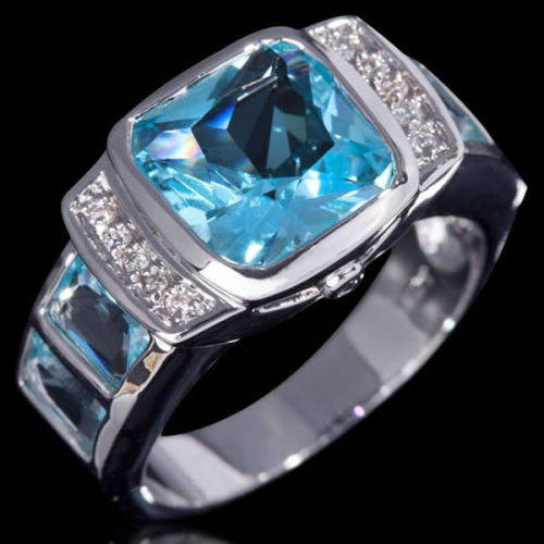 STUNNING AQUAMARINE 18K WHITE GOLD FILLED DRESS RING