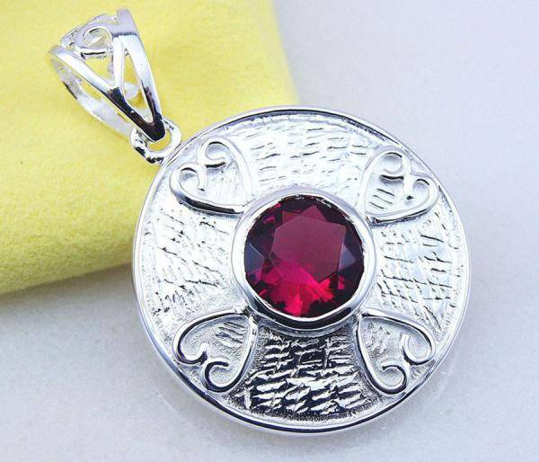 ***NATURAL GEMSTONES!!!***STUNNING NATURAL KUNZITE IN STERLING SILVER PENDANT!!!