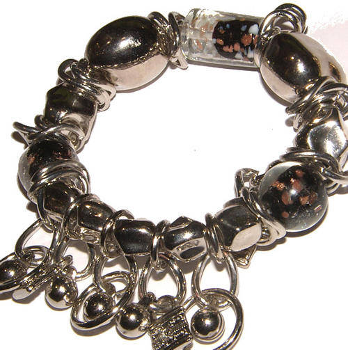 ***CHARM-ING!! STUNNING MURANO GLASS STRETCHY BRACELET!!