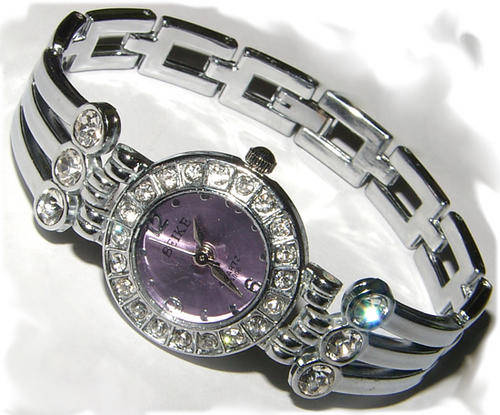 ELEGANT LADIES  WATCH FROM THE BEIKE QUARTZ  COLLECTION!