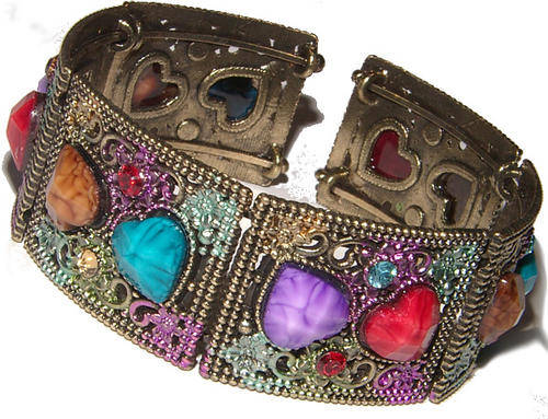 ***PERFECT TEACHERS GIFT!!!!*** DESIGNER INSPIRED VINTAGE STYLE FLORAL BANGLE!