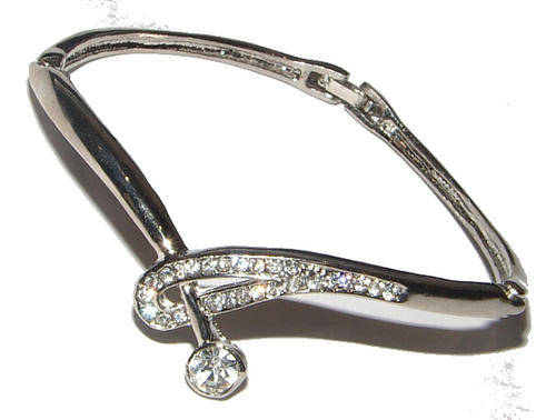 ***WOAW!*** SPARKLING RHINESTONE SILVER HINGED BANGLE!