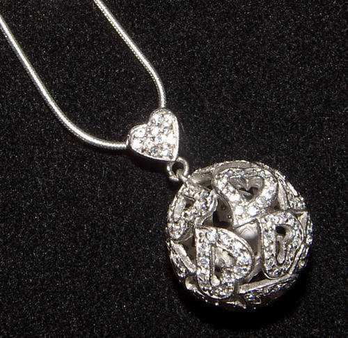 ***STUNNING!!!*** SOLID STERLING SILVER HEARTS DIAMOND PENDANT .