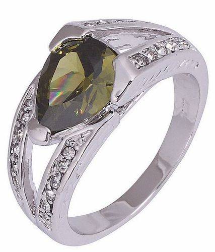 ***WOAW!!!***STUNNING OLIVE GREEN PERIDOT COCKTAIL DRESS RING!!!