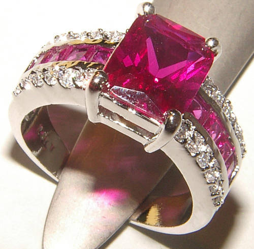***WOAW!!!***STUNNING RUBY COCKTAIL RING!!!