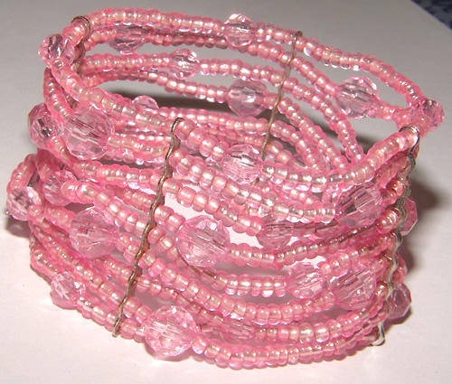 ***PRETTY AS A PICTURE!!*** MULTISTRAND LUCITE STRETCHY BRACELET!