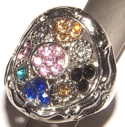 **GORGEOUS!**RHINESTONE ENCRUSTED CARNIVAL DRESS RING ***NEW!***