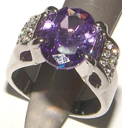 **WOAW!**BEAUTIFUL CZ AND RHINESTONE ENCRUSTED DRESS RING!