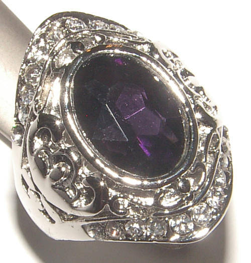 **SIZE 8.75 **GORGEOUS BOLD DRESS RING WITH LUCITE CRYSTAL AND RHINESTONES!
