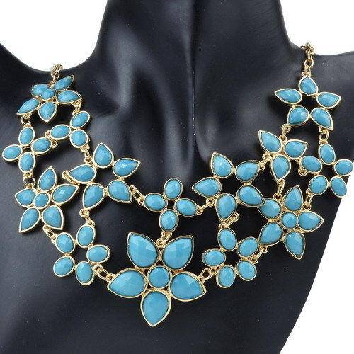 ***POPULAR CHOICE!***  SWEET POLYGON RESIN BIB NECKLACE - NEW!