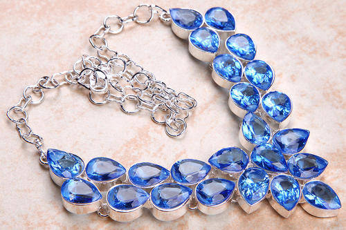 ****GORGEOUS!!****STUNNING TOPAZ NECKLACE!