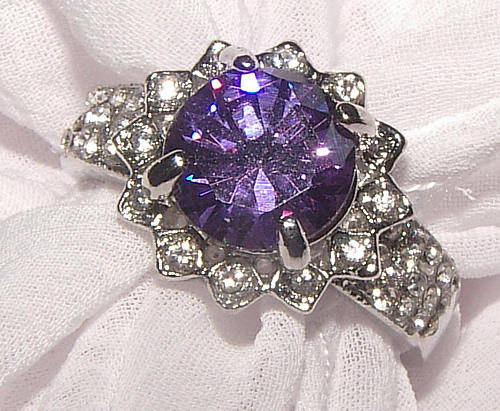 **WOAW!**BEAUTIFUL CZ AND RHINESTONE ENCRUSTED DRESS RING!