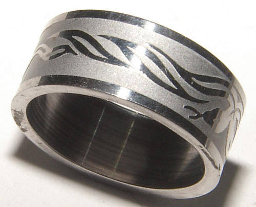 SOLID STAINLESS STEEL BAND RING