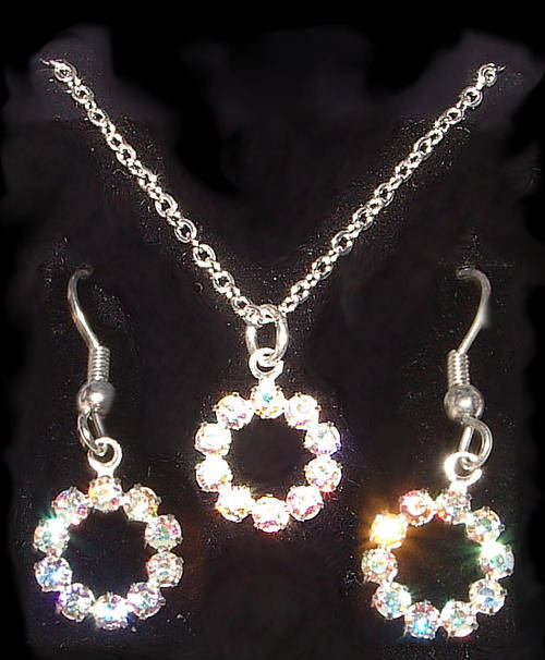 SWAROVSKI CRYSTAL NECKLACE AND EARRINGS SET!