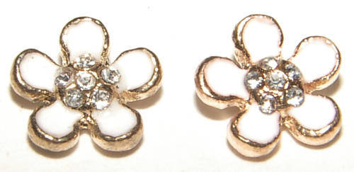 FASHION JEWELLERY - SPARKLING CRYSTAL FLOWER STUD EARRINGS - 9mm