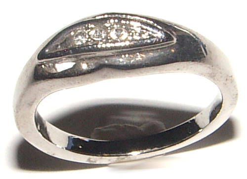 EXTREMELY BLING!!!  WHITE RHINESTONE Bling-Ring!