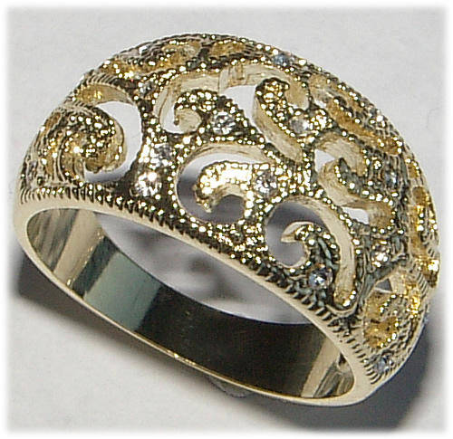*** STUNNING*** DESIGNER INSPIRED TWO-TONE LADIES DRESS RING!!!
