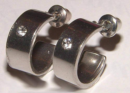 *** ALLERGY FREE!! ***SILVER ALLOY HOOP EARRINGS WITH RHINESTONE!