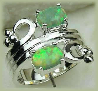 ***NATURAL GEMSTONES!!!***STUNNING NATURAL OPAL IN STERLING SILVER RING!!!