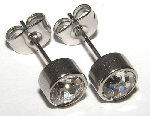 ***NON - ALLERGIC!!!*** PRETTY STAINLESS STEEL STUD EARRINGS!