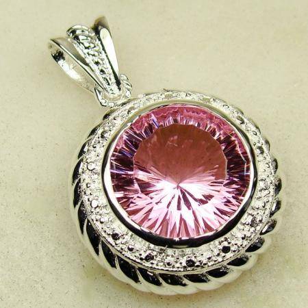 ***NATURAL GEMSTONES!!!***STUNNING NATURAL TOPAZ IN STERLING SILVER PENDANT!!!