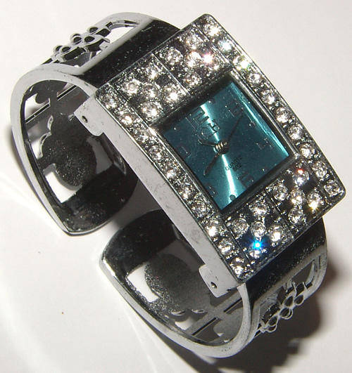 ELEGANT LADIES  WATCH FROM THE  ANNE CRYSTAL  COLLECTION!