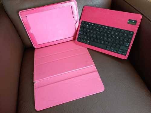 Bluetooth KEYBOARD in a Pink Leather iPad Case