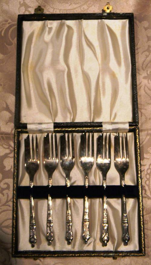 Very Old Set of 6 EPNS Cake Forks 'Apostles' in Original Box