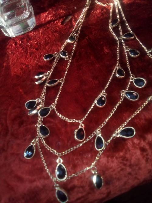 VINTAGE   GOLD  3 LAYER CHAIN  WITH BLACK ONYX STONES