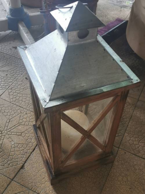 VINTAGE HANGING HOLDER  IN DOOR OR OUTDOOR FOR CANDLES OR LANTERN