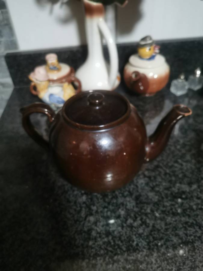 VINTAGE TEAPOT