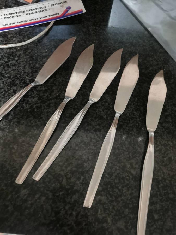 5 PIECE STAINLESS SWTEEL FISH FORKS