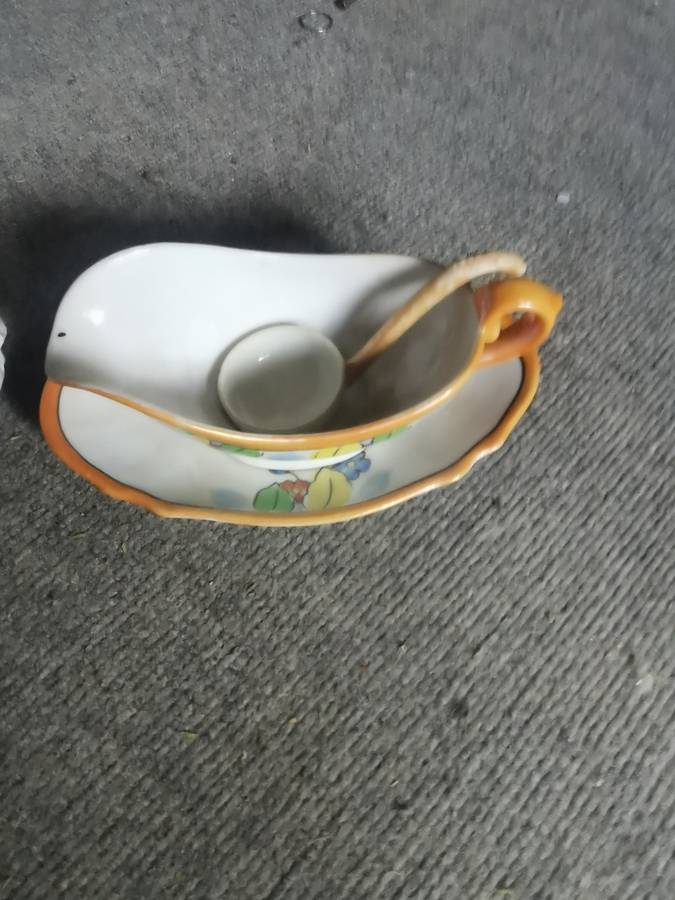 VINTAGE 3 PIECE GRAVY DISH