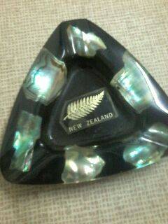 VINTAGE ASHTRAY NEEU ZEELAND