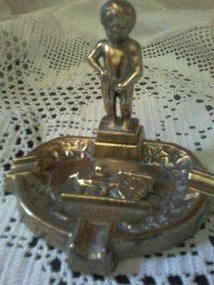 STUNNING COPPER ASHTRAY WITH LITTLE BOY