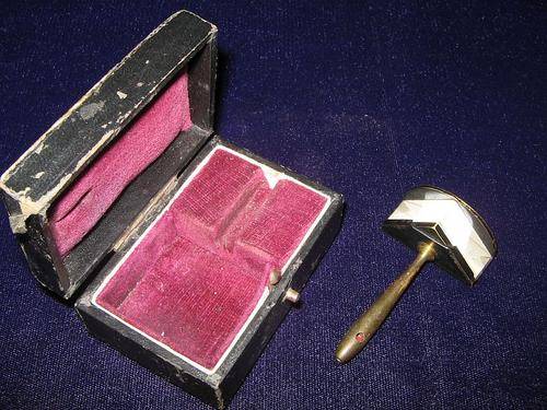 "Ahrend" prism in original leather velvet lined case