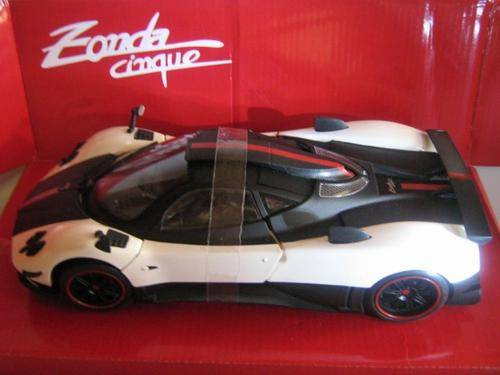 Pagani Zonda Cinque (Scale 1/18) Italian Design by Mondo Motors