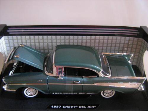 Chevy Bel Air 1957 (Scale 1/18) by MOTOR MAX (American Classics)