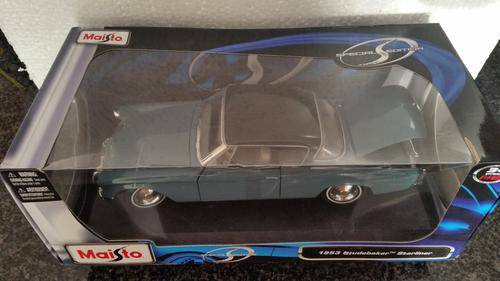 Studebaker Starliner 1953 (Scale 1/18) by Maisto Special Edition